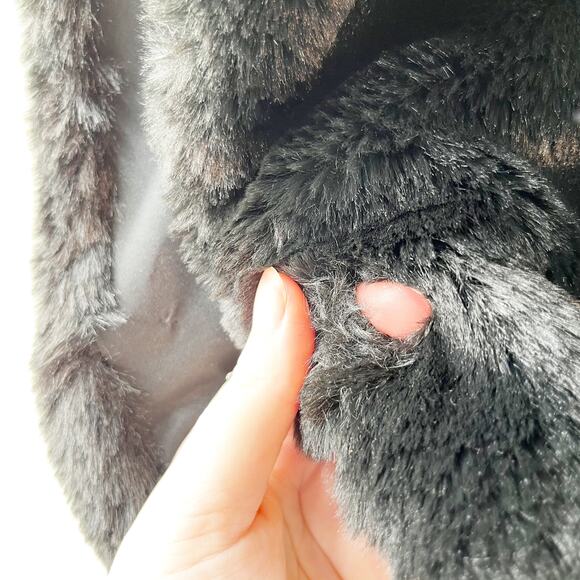 Talbots Faux Fur Cropped Shrug Vest Black Medium - Picture 14 of 15